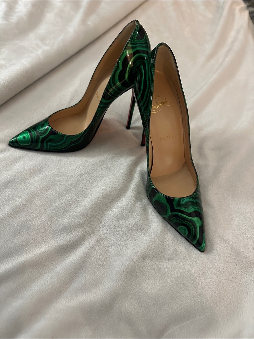 So Kate authentic Christian Louboutin Green Swirl Patent Pointed Toe Pumps